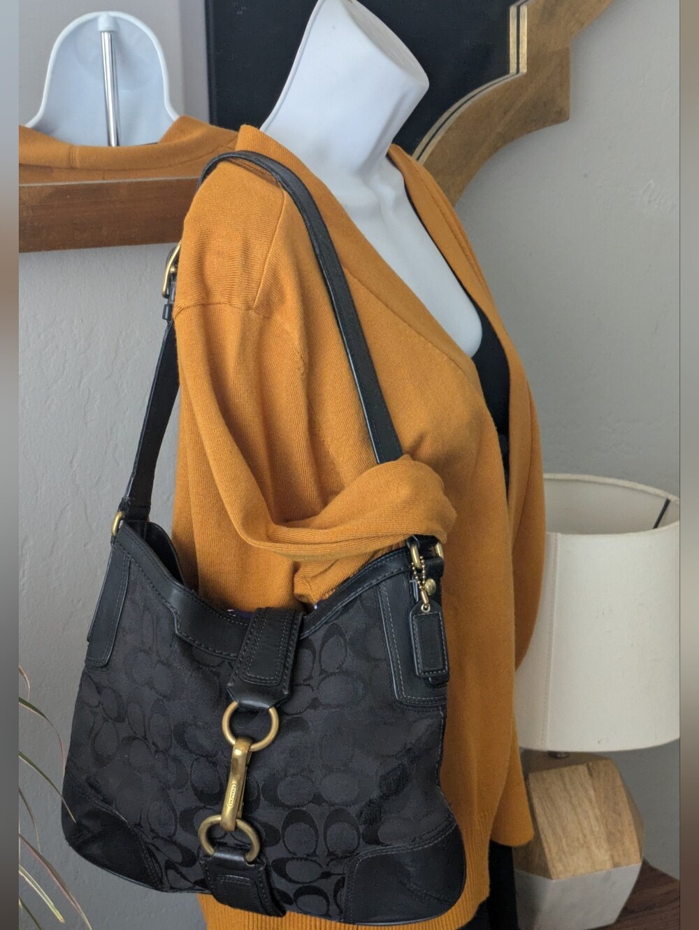 Coach Y2K Vintage Hampton Hobo Shoulder Bag.